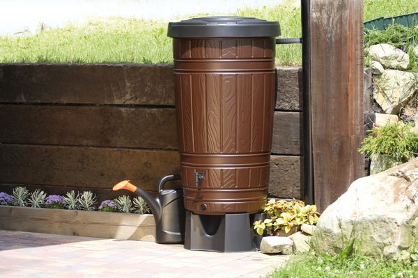 Woodcan sud na vodu hnědý 265 l