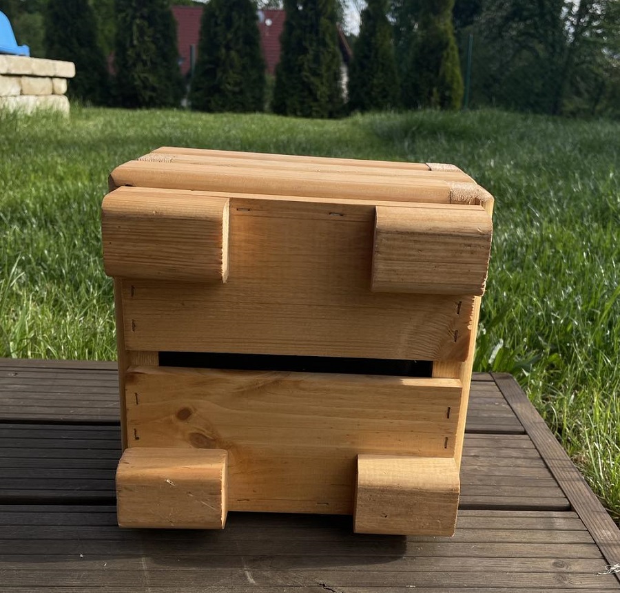 Dřevěný zahradní květináč AKSAMIT, pinie,  250x250x200