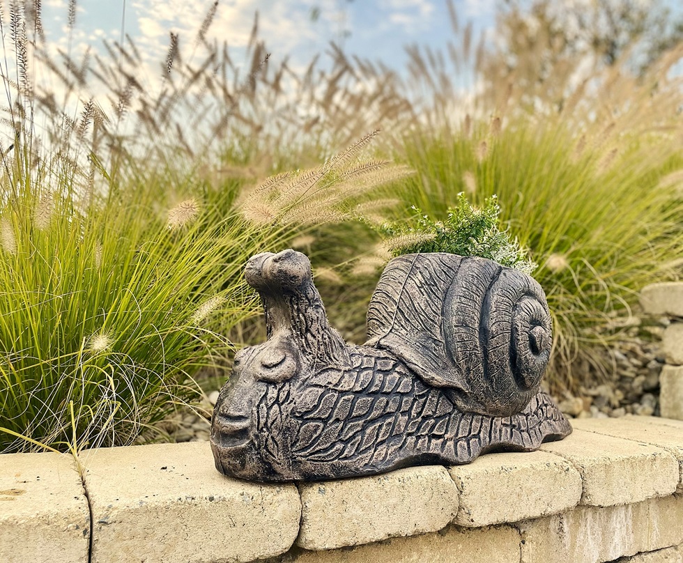 Roto Květináč Šnek Plantážník XL, bronzově hnědá