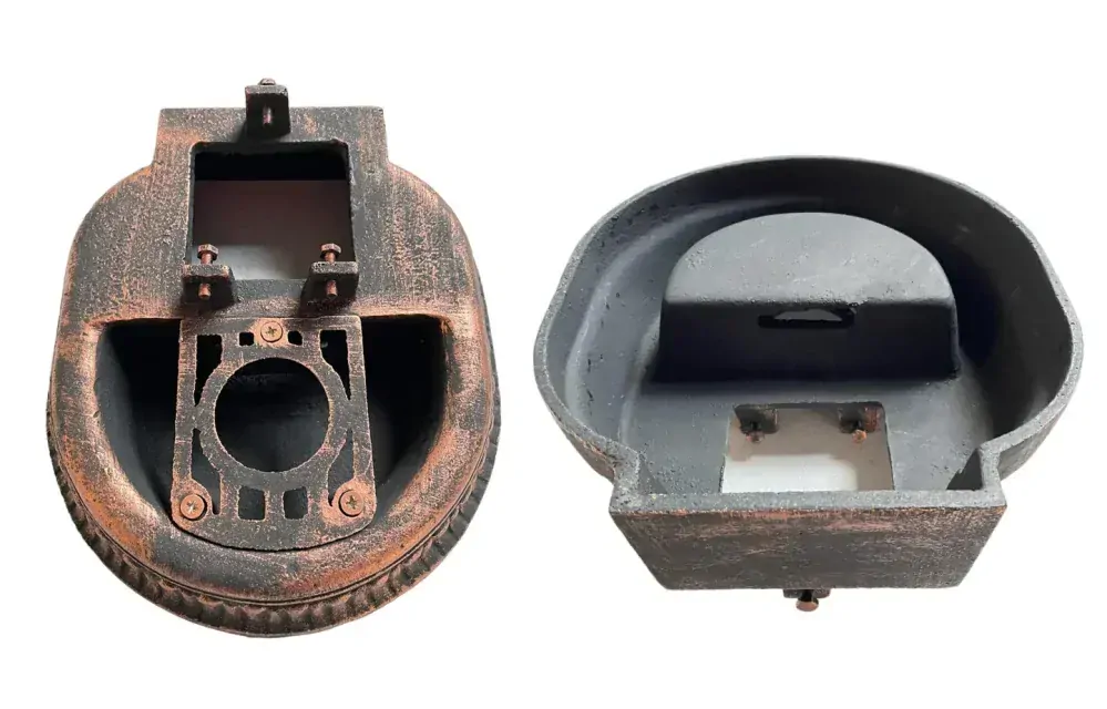  AZTE Vodovodní litinový SLOUPEK , měděná patina