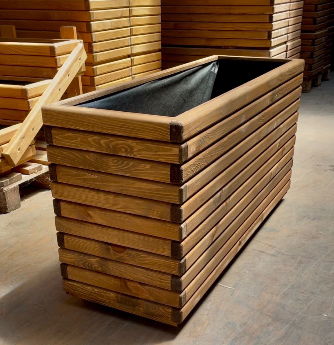 Dřevěný zahradní květináč AKSAMIT teak 1180x400x600